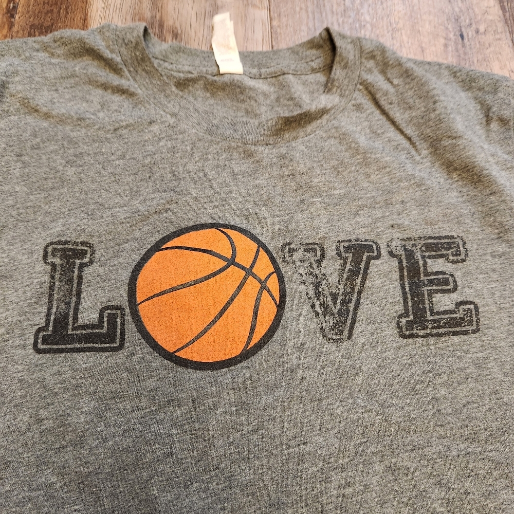 Basketball Love Shirt 🏀 - Picture 3 of 4